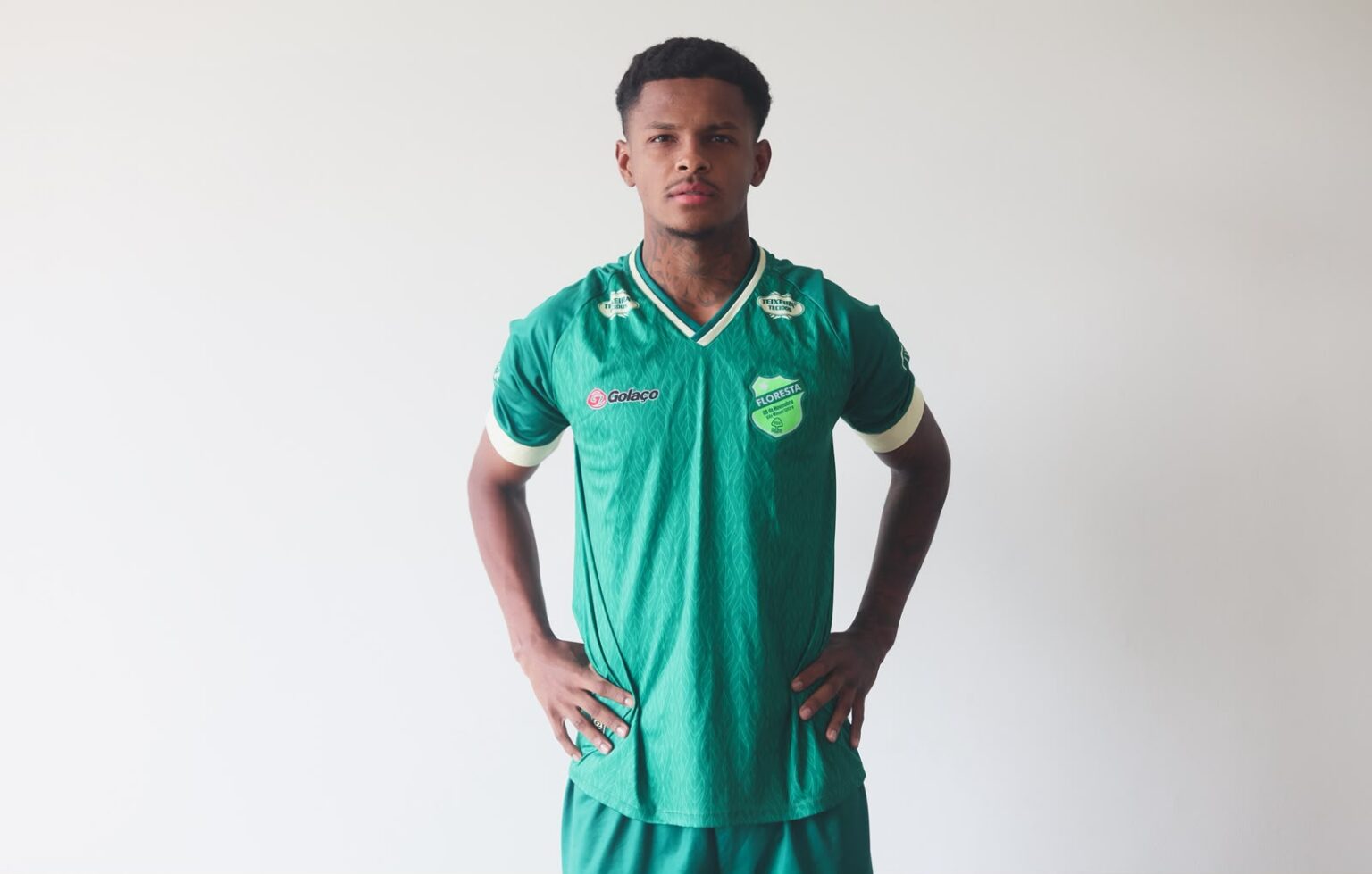 Floresta anuncia a contratação do atacante Matheus Lima