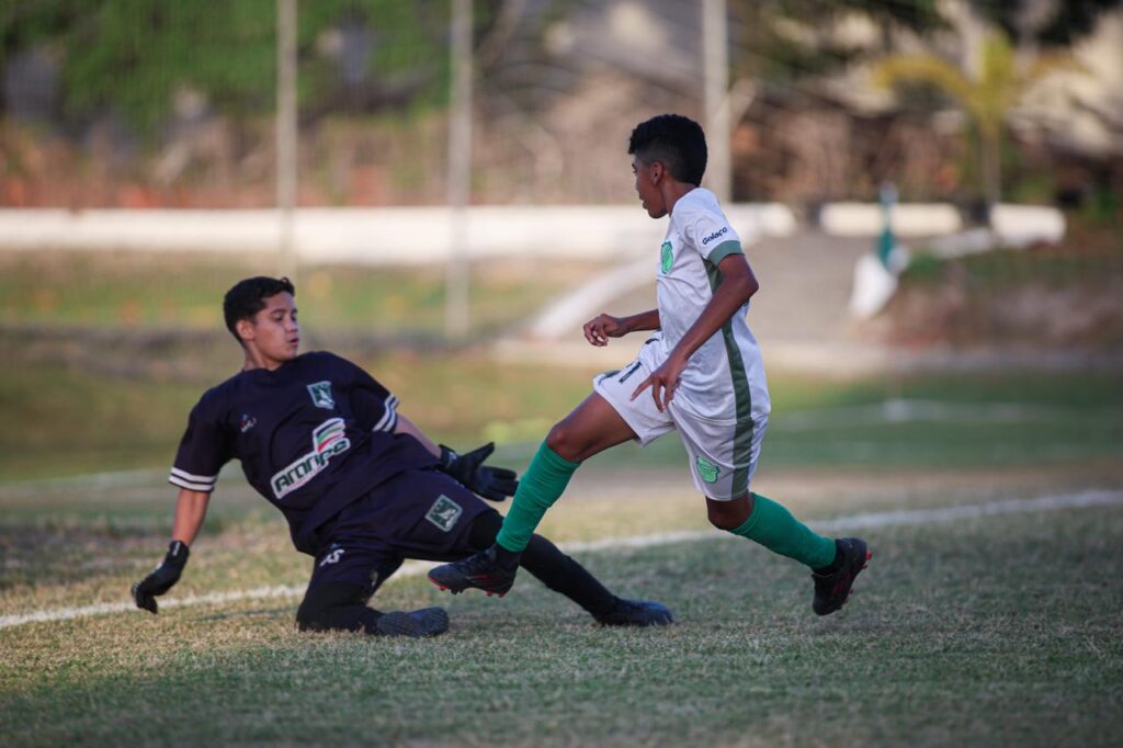 Floresta goleia Atlético Cearense por 6 a 0 pela Copa Seromo Sub-13