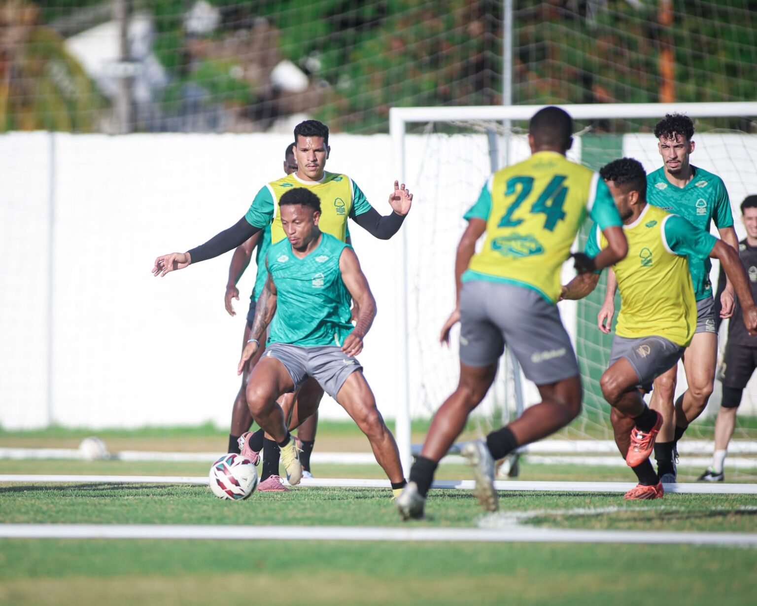 Floresta conclui preparação para duelo diante do Santa Cruz