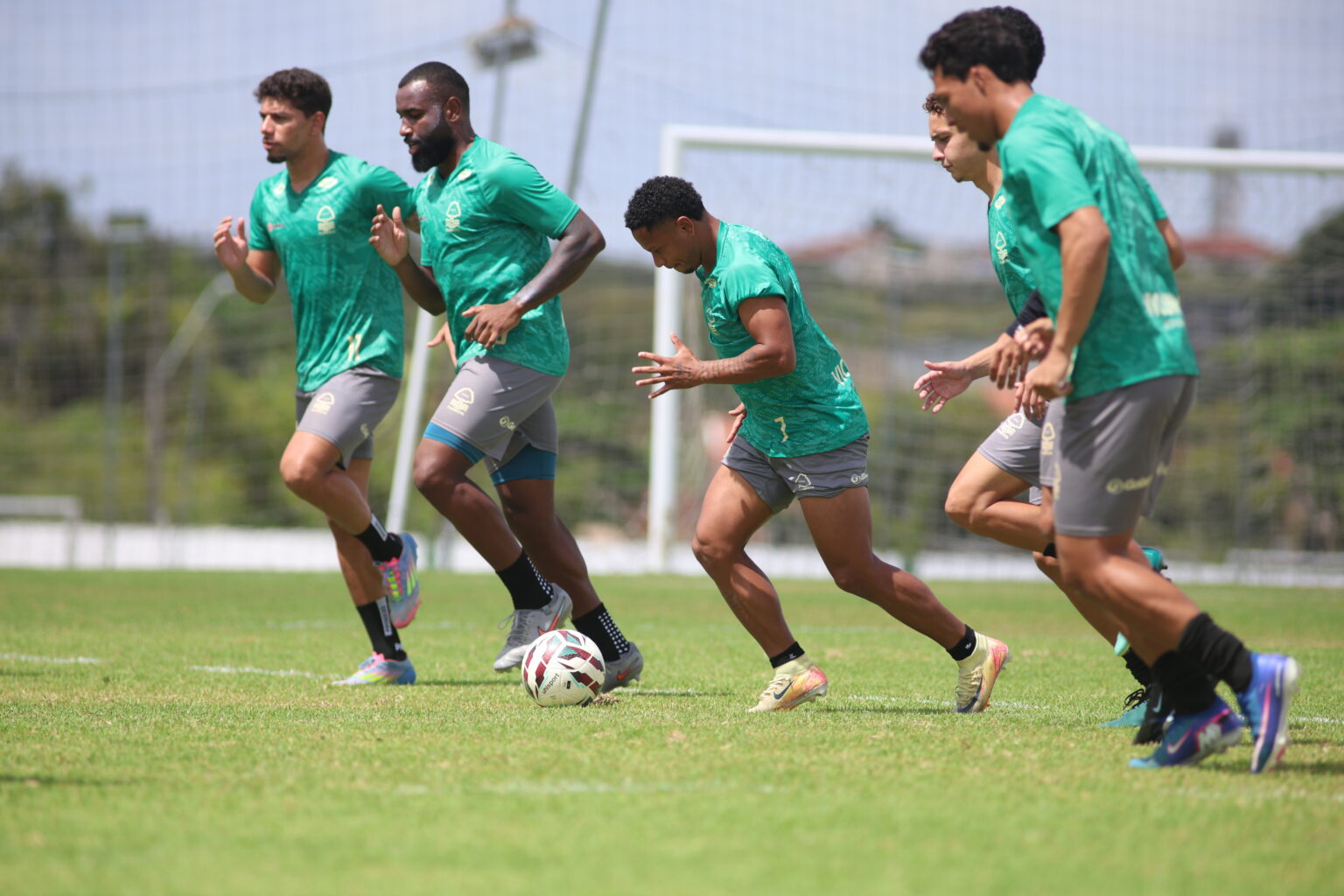 Floresta encerra preparativos para duelo diante do Botafogo/PB